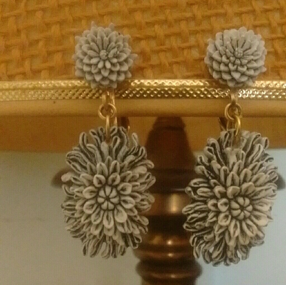 VINTAGE EARRINGS, CLIP ON